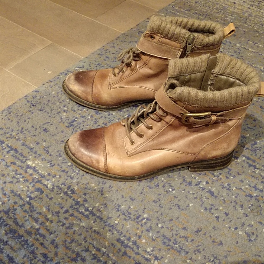 Arther O Chiang  distressed boots